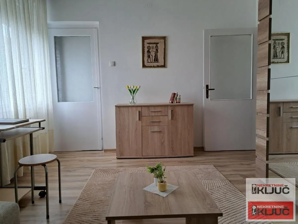 Prodaja, trosoban stan, 71m², Spens, Novi Sad Sve Podlokacije