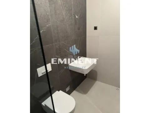 Izdavanje, trosoban stan, 77m², Gundulićev Venac, Beograd - image 8