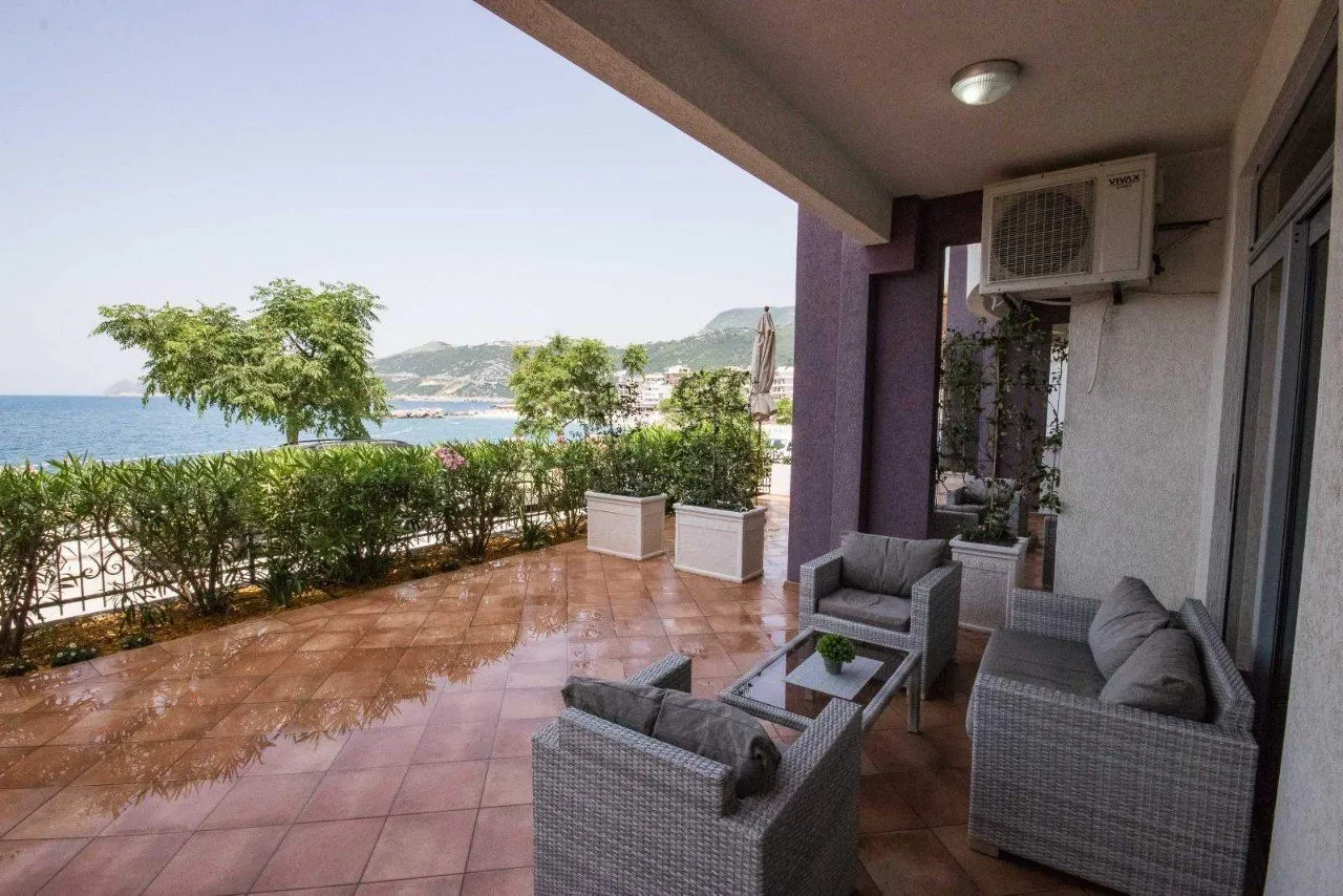 Izdavanje, jednosoban stan, 45m², Dobra Voda, Budva