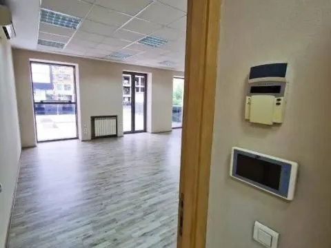 Rent, office space, 216m², Voždovac, Voždovac Sve Podlokacije - image 2