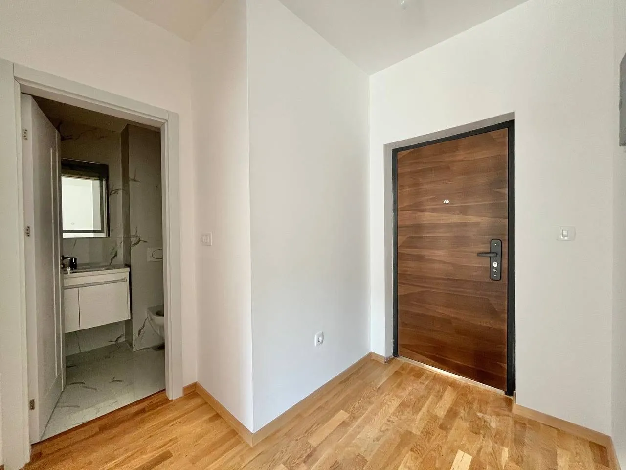 Sale, one bedroom apartment, 46m², Bečići, Budva