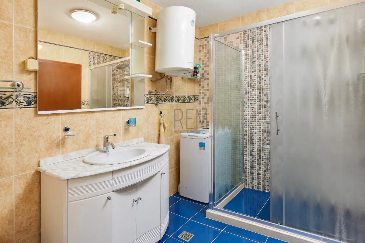 Prodaja, kuća, 120m², Dobrota, Kotor