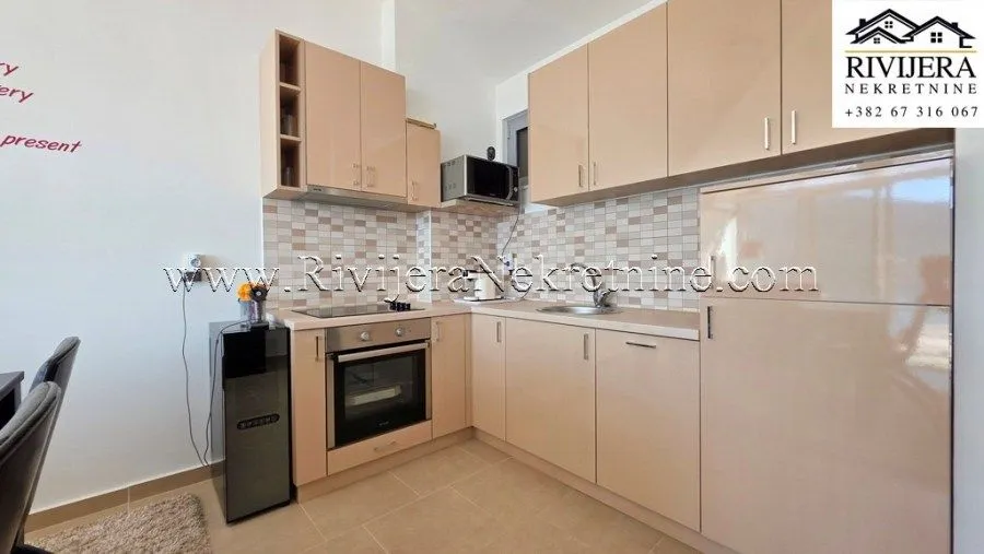 Prodaja, dvosoban stan, 71m², Đenovići, Herceg Novi