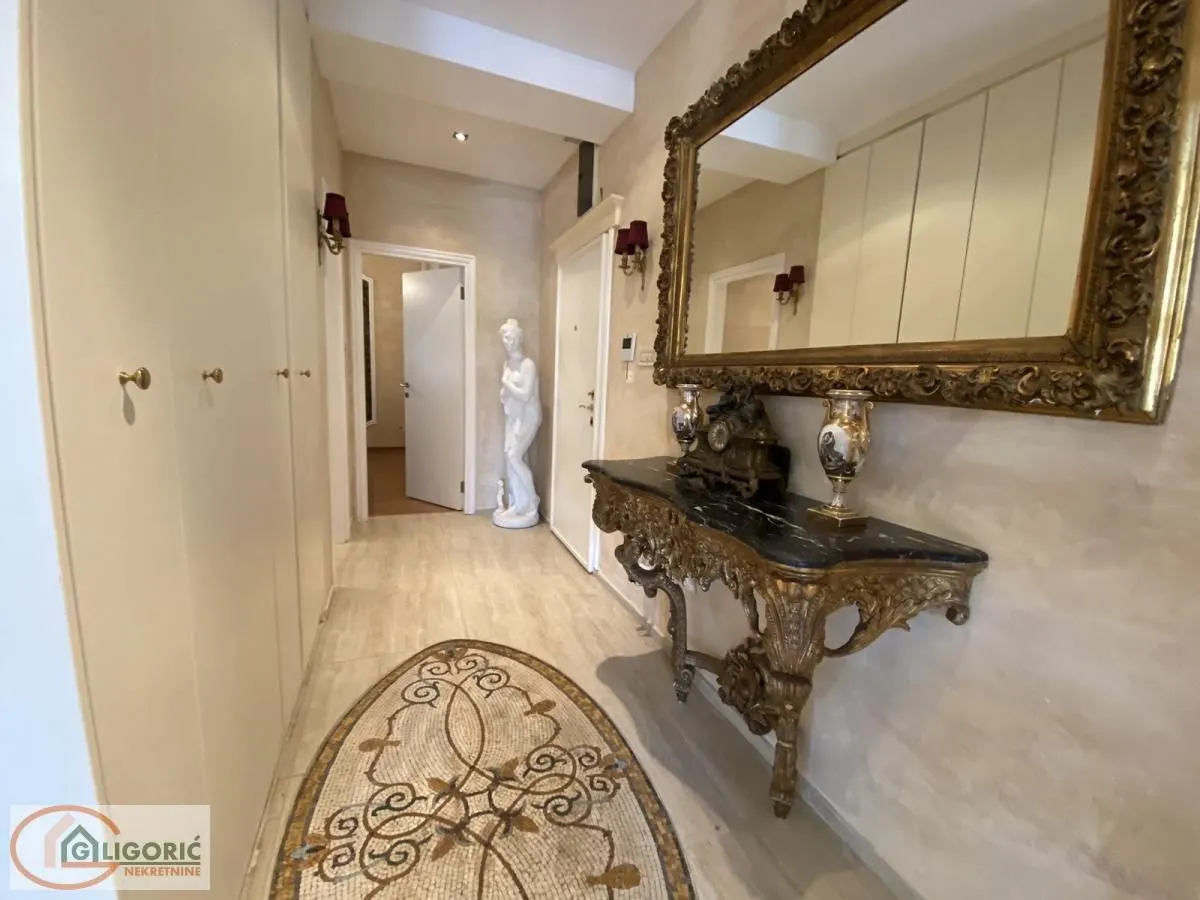 Rent, two bedroom apartment, 74m², Stari Grad, Beograd