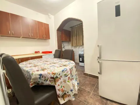 Izdavanje, dvosoban stan, 75m², Centar, Podgorica - image 5