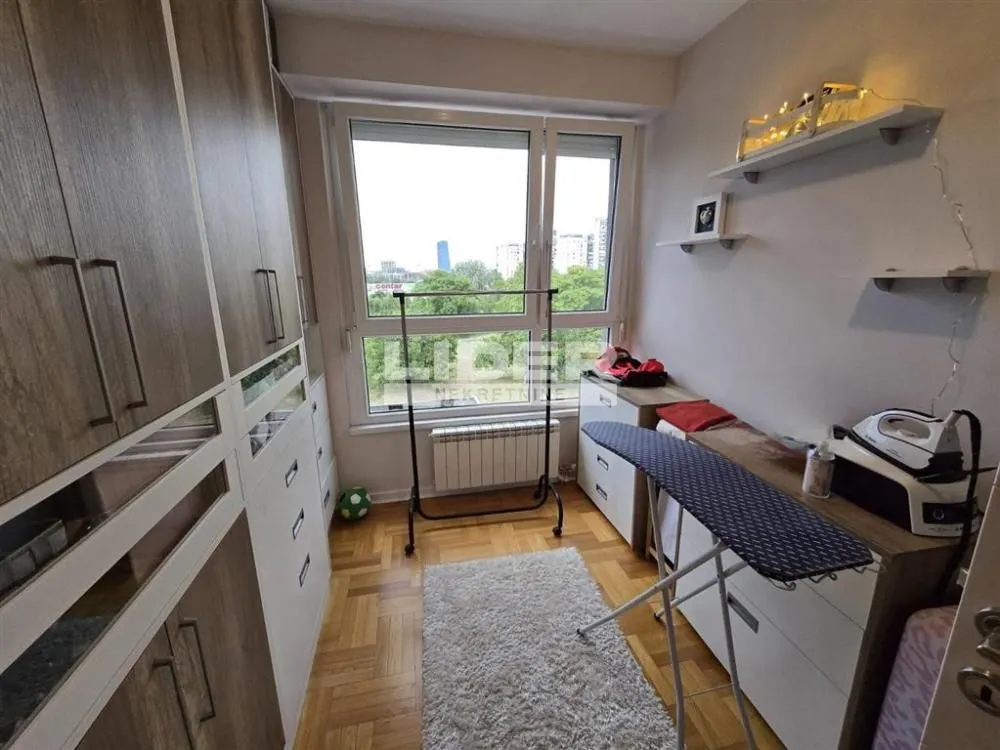 Sale, two bedroom apartment, 76m², Novi Beograd Blok 64, Novi Beograd Sve Podlokacije
