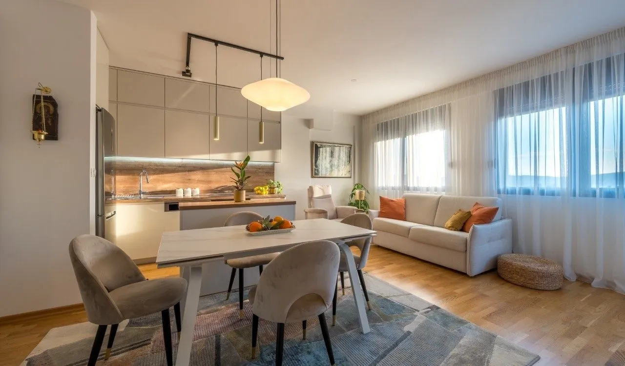 Prodaja, dvosoban stan, 63m², Pod Kuk, Tivat