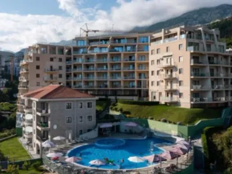 Sale, three bedroom apartment, 236m², Bečići, Budva - image 5