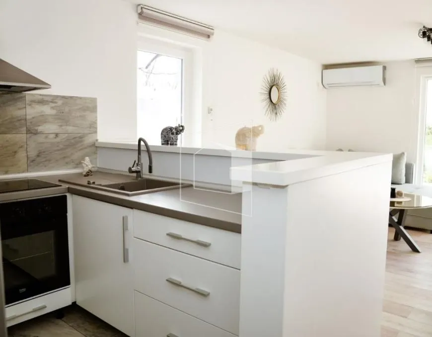 Izdavanje,  kuća, 80m2, Bigova, Kotor