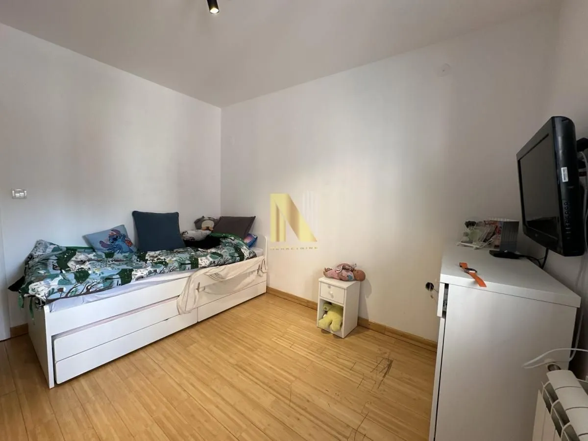 Prodaja, dvosoban stan, 40m², Nova Detelinara, Novi Sad Sve Podlokacije