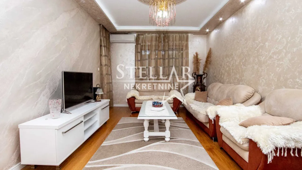 Izdavanje, jednosoban stan, 49m², Central Point, Podgorica