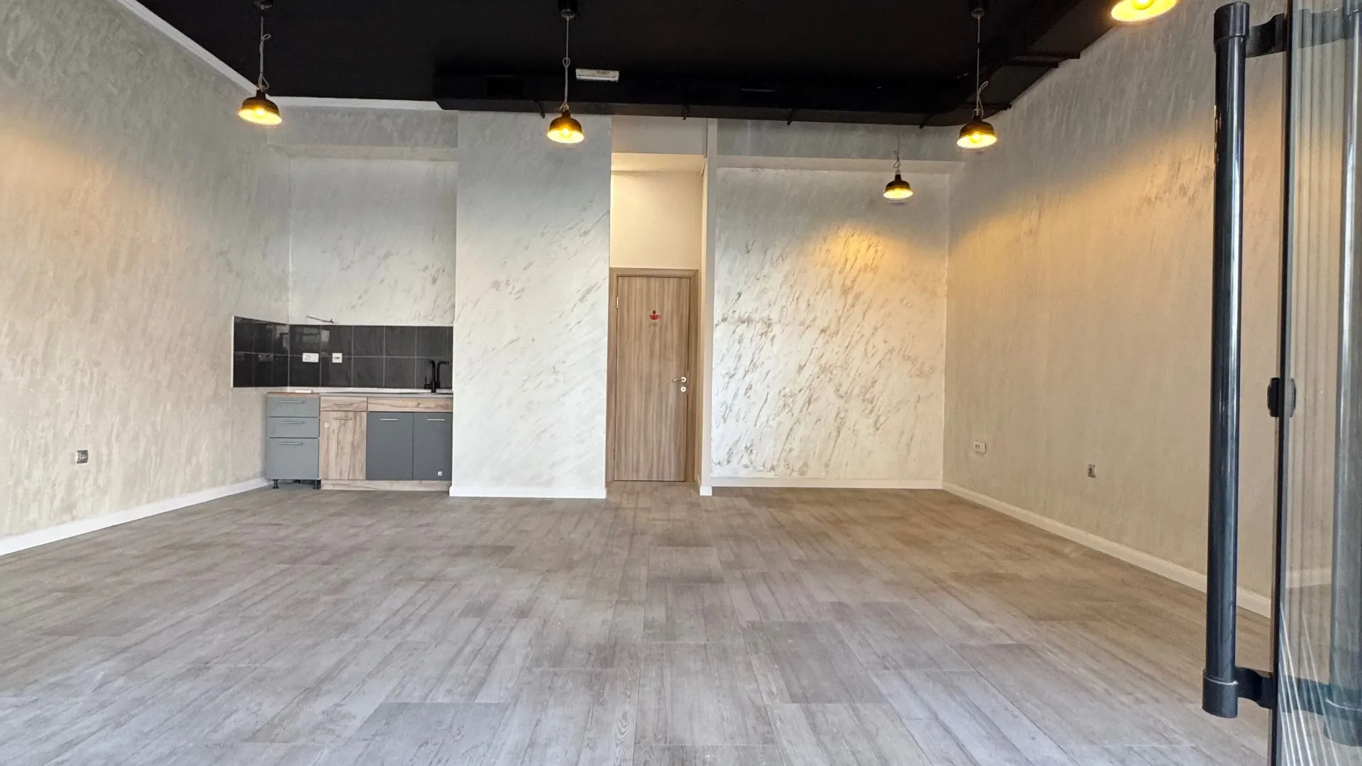 Rent, office space, 45m², City Kvart, Podgorica