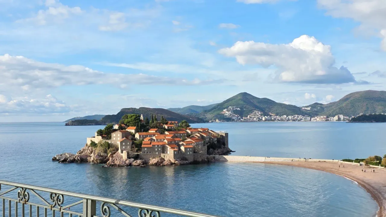 Sale, hospitality venue, 1200m², Sveti Stefan, Budva