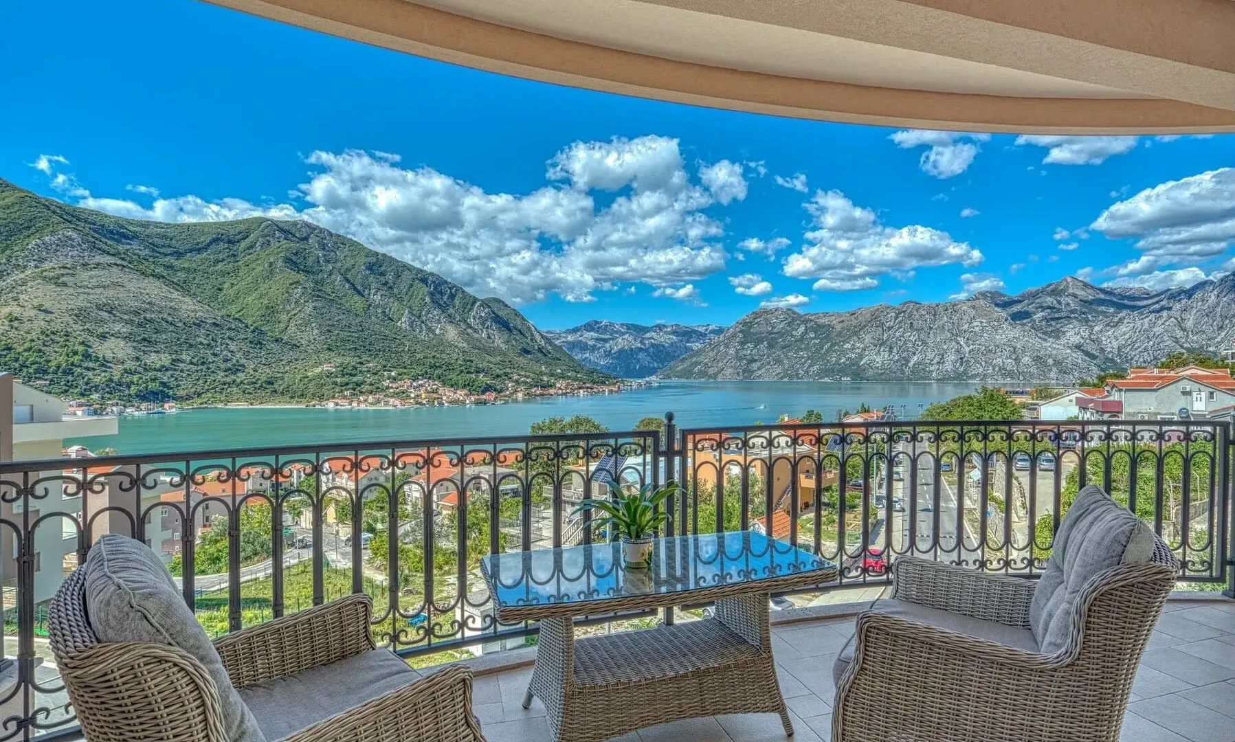 Sale, house, 507m², Dobrota, Kotor