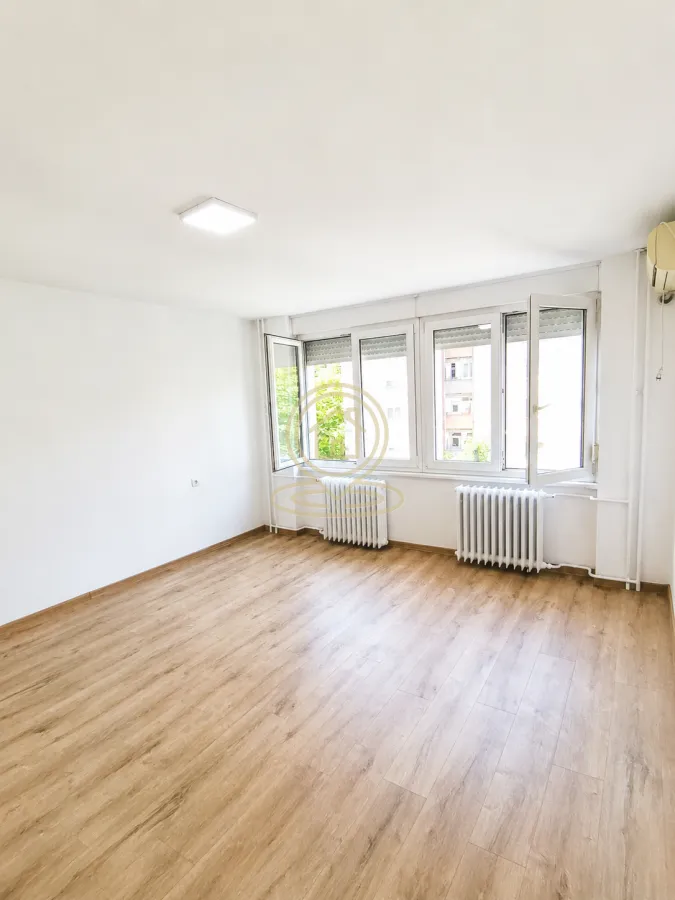 Prodaja, dvosoban stan, 54m², Grbavica, Novi Sad Sve Podlokacije