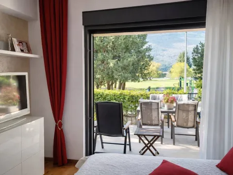 Prodaja, dvosoban stan, 107m², Igalo, Herceg Novi - image 11