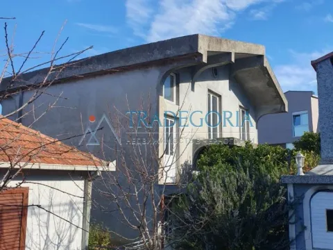Prodaja, kuća, 330m², Bar, Crna Gora - image 2