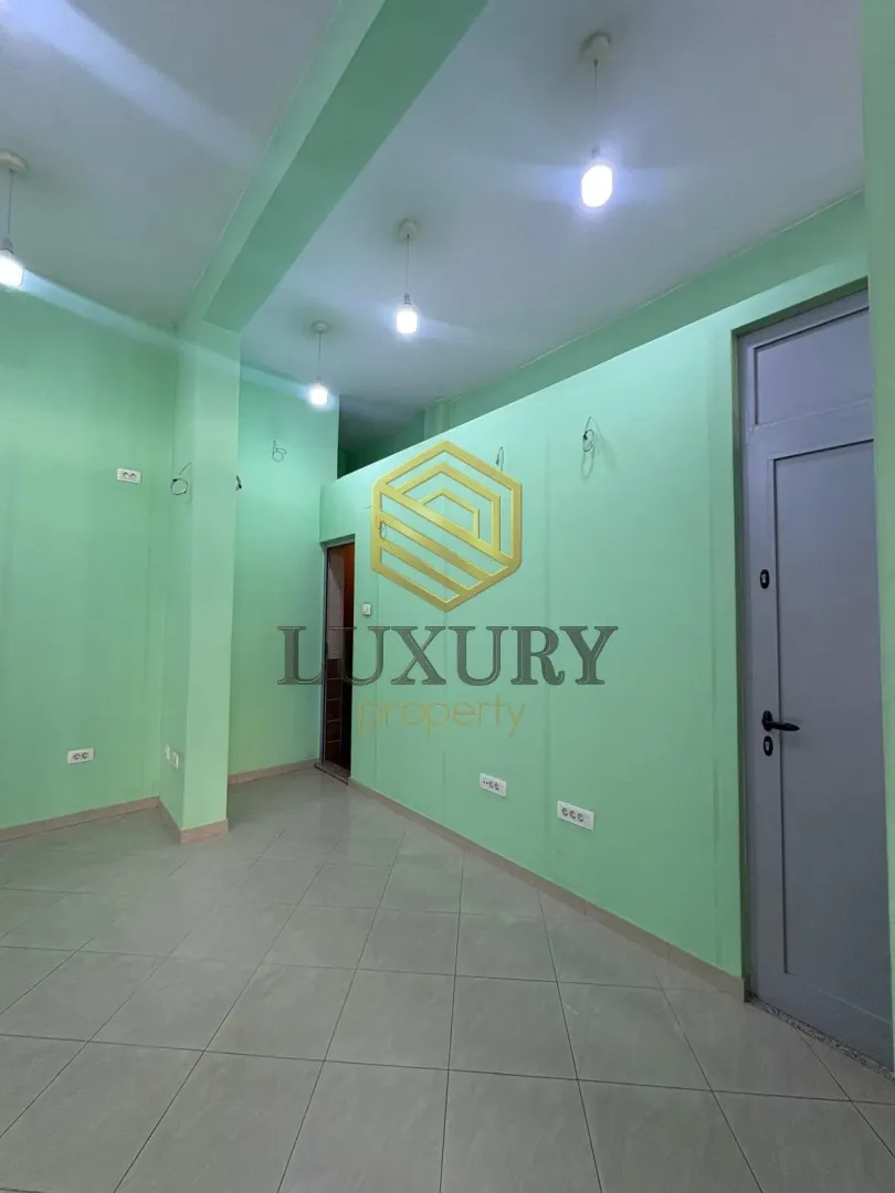 Rent, office space, 25m², Pejton, Podgorica