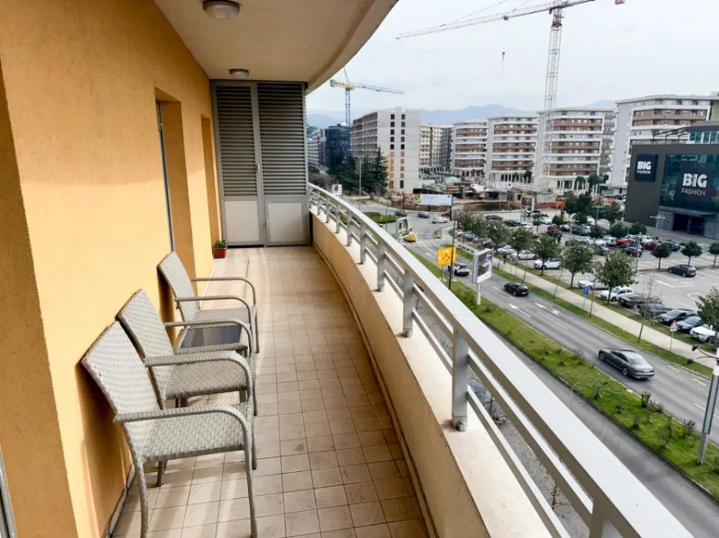 Izdavanje, dvosoban stan, 75m², City Kvart, Podgorica