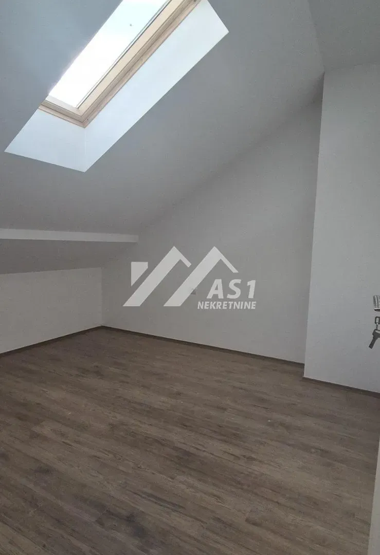 Prodaja, četvorosoban stan, 85m², Nova Detelinara, Novi Sad Sve Podlokacije