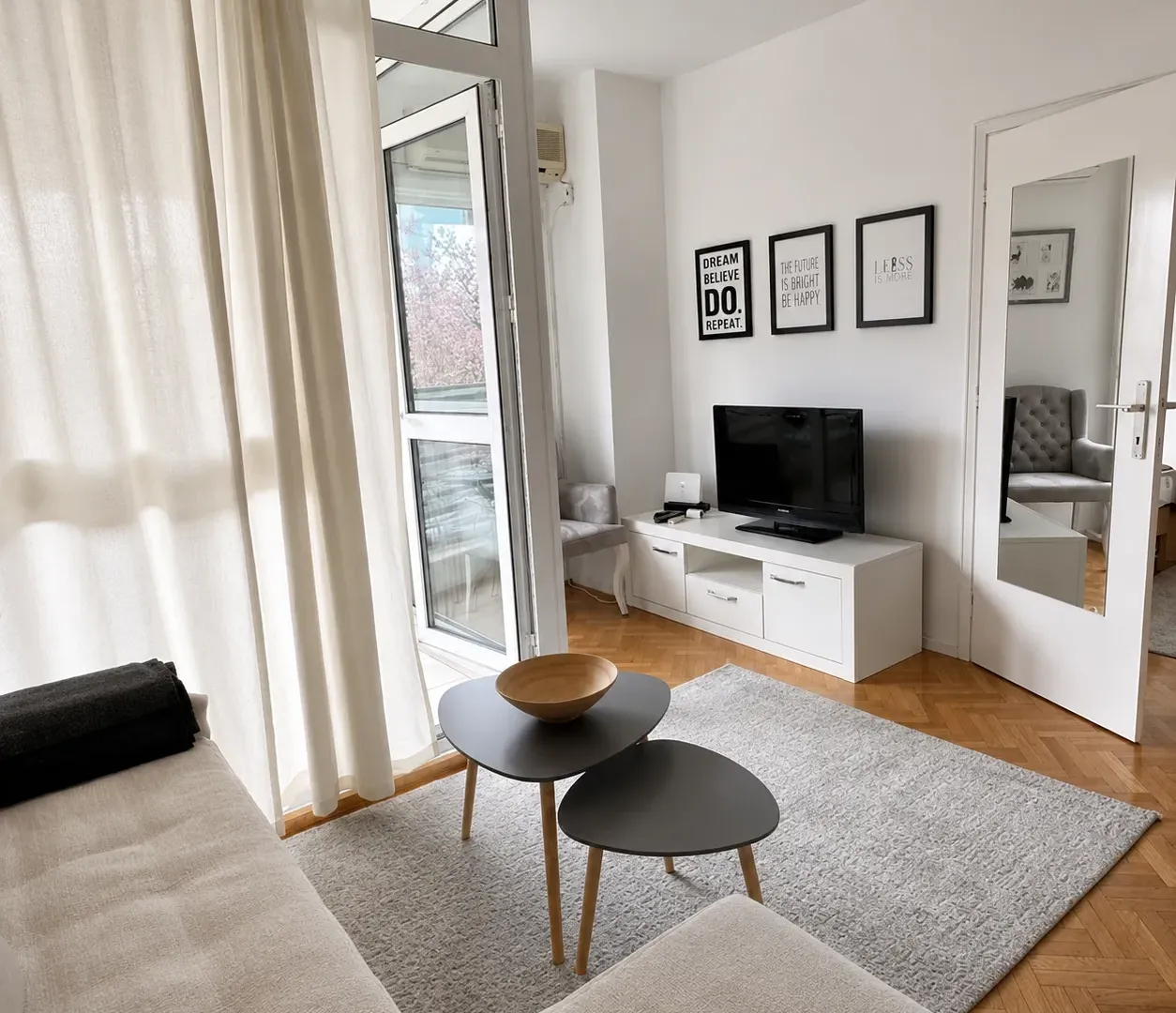 Rent, one bedroom apartment, 37m², City Kvart, Podgorica
