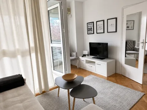 Rent, one bedroom apartment, 37m², City Kvart, Podgorica - image 2