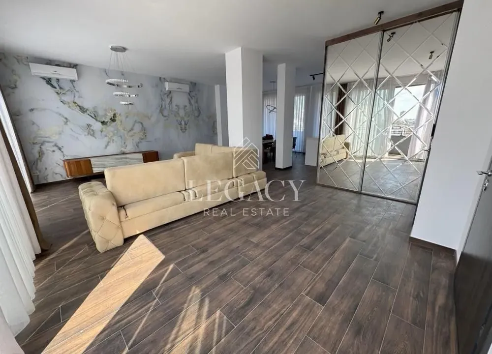 Prodaja, četvorosoban stan, 190m², Južni Bulevar, Vračar Sve Podlokacije