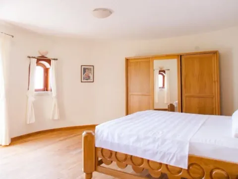 Sale, house, 1300m², Perazića do, Budva - image 19