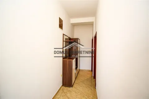 Rent, one bedroom apartment, 54m², Stari Aerodrom, Podgorica - image 10