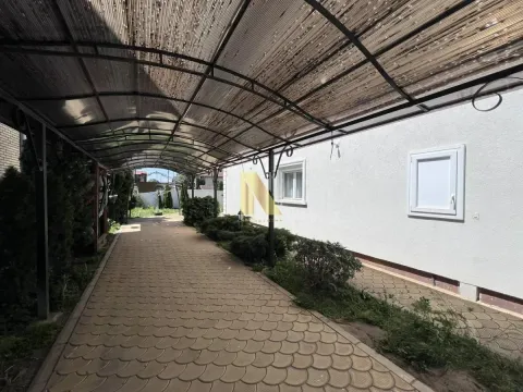 Sale, house, 281m², Adice, Novi Sad Sve Podlokacije - image 4