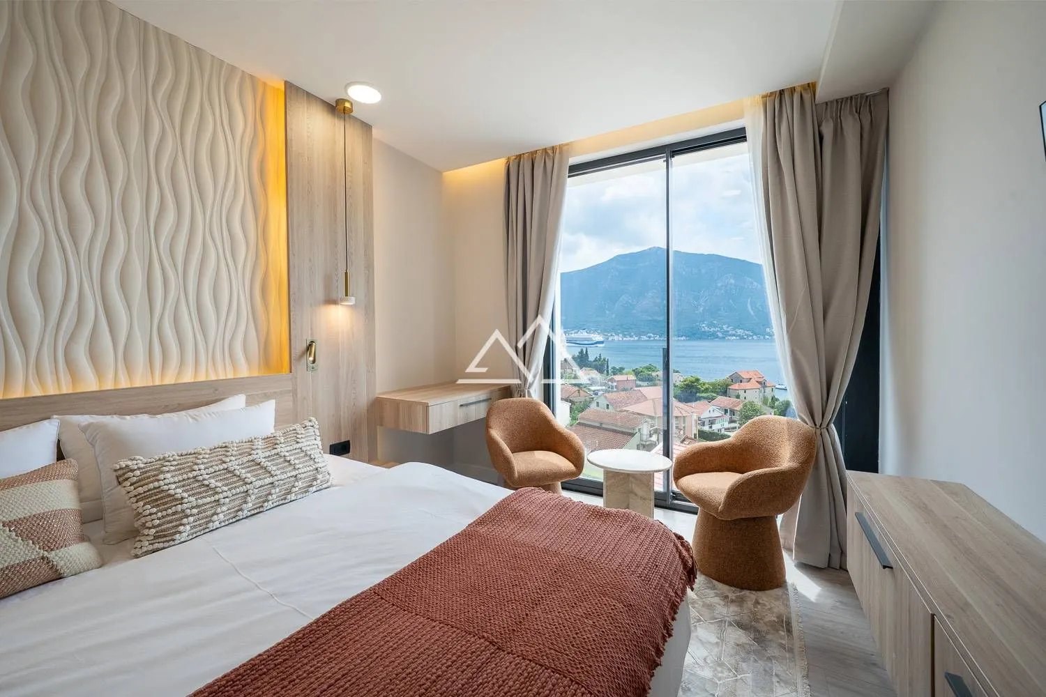 Sale, house, 413m², Dobrota, Kotor