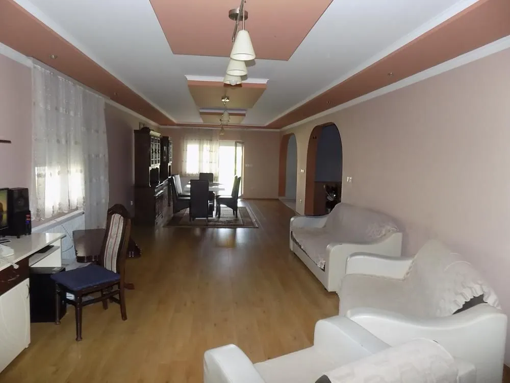 Prodaja, kuća, 385m², Končarevo, Jagodina