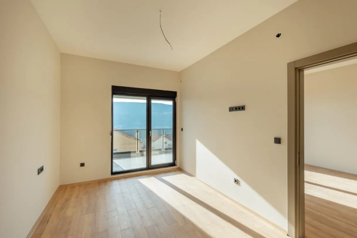 Prodaja, jednosoban stan, 70m², Topla, Herceg Novi