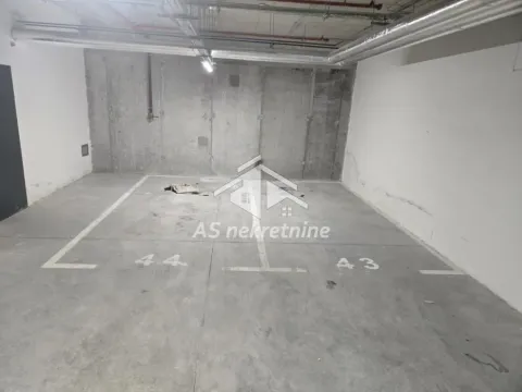 Izdavanje, trosoban stan, 113m², Savski Venac, Beograd - image 12