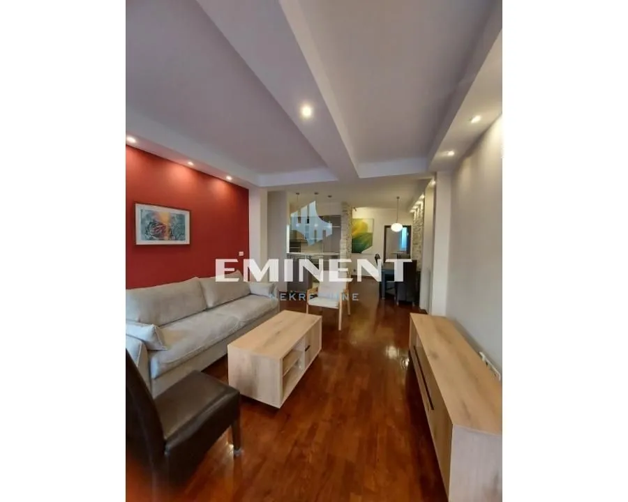 Rent, three bedroom apartment, 90m², Vračar Sve Podlokacije, Beograd