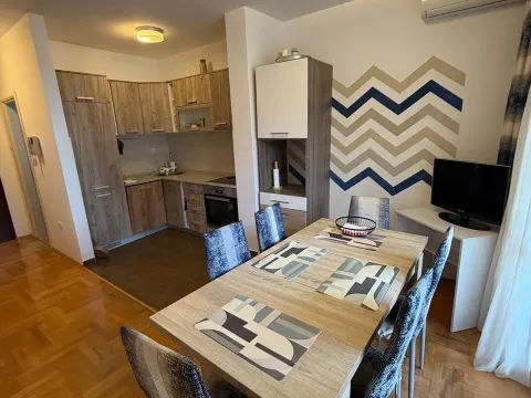 Sale, two bedroom apartment, 86m², Bečići, Budva - image 7