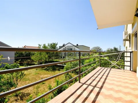 Izdavanje, kuća, 250m², Donja Gorica, Podgorica - image 10