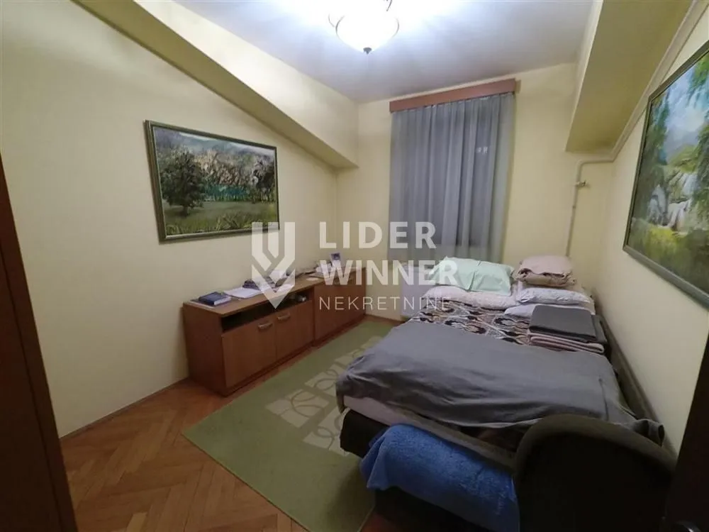 Prodaja, trosoban stan, 61m², Stari Košutnjak, Rakovica