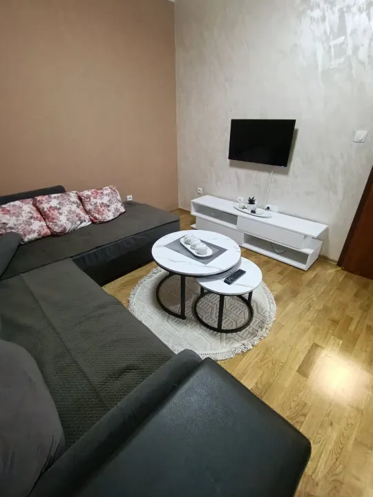 Rent, studio apartment, 30m², Stari Aerodrom, Podgorica