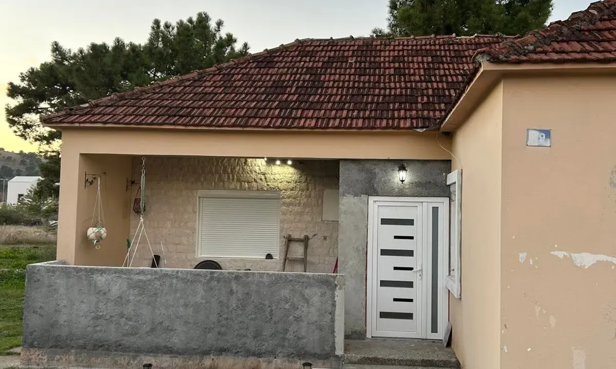 Izdavanje, kuća, 85m², Zagorič, Podgorica