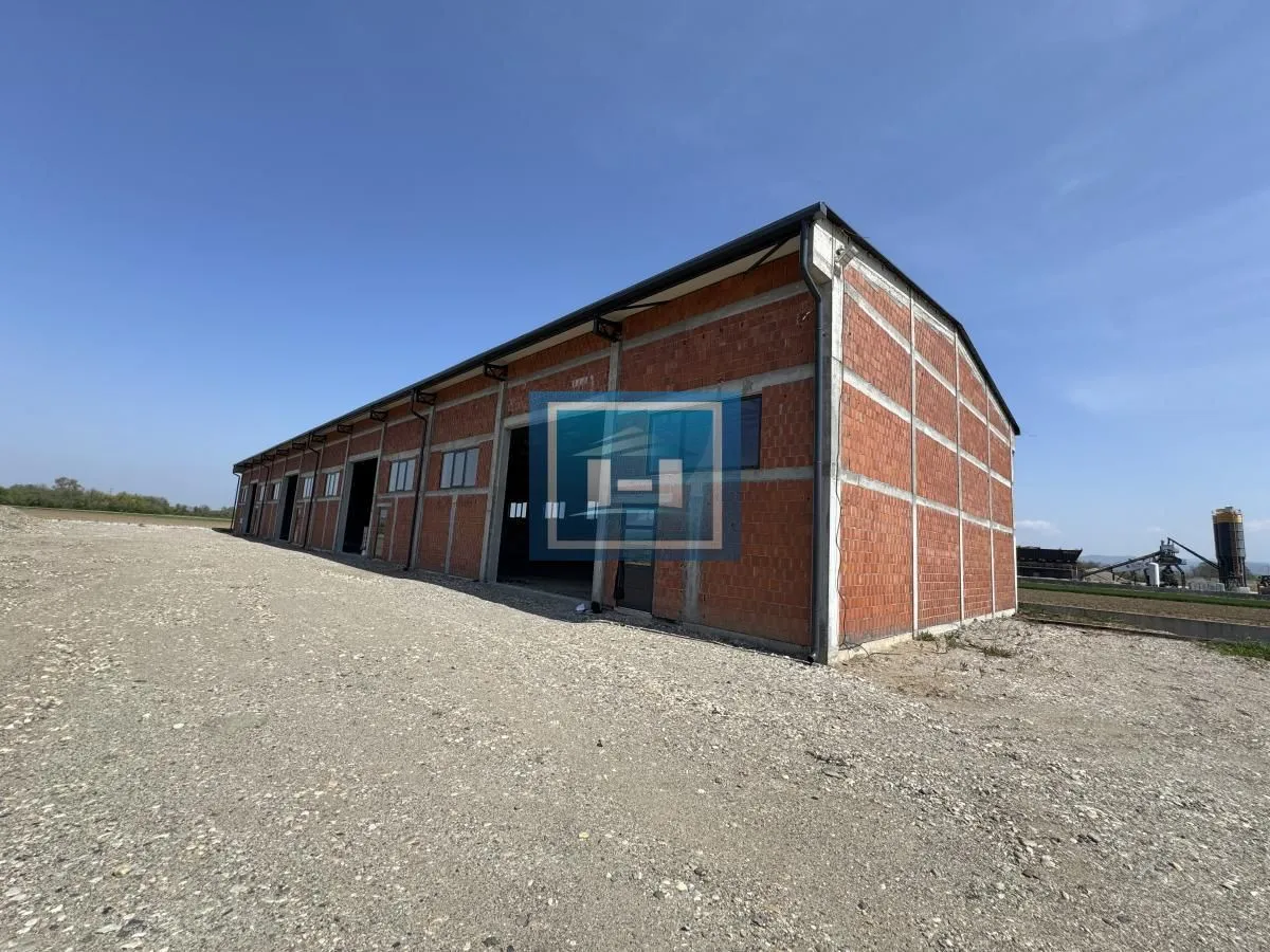 Rent, office space, 1100m², Jagodina, Srbija