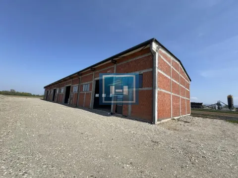 Izdavanje, poslovni prostor, 110m², Mijatovac, Ćuprija - image 3