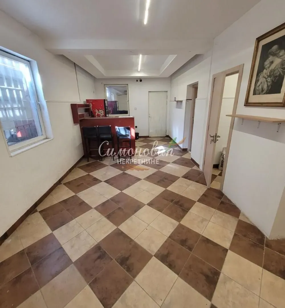 Izdavanje, poslovni prostor, 160m², Ledine, Beograd