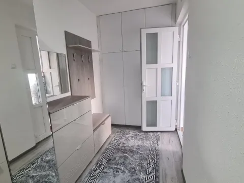 Izdavanje, dvosoban stan, 140m², Podgorica, Crna Gora - image 9