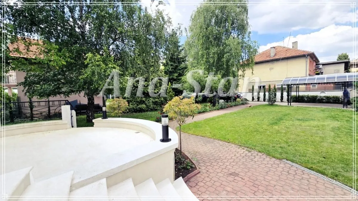 Rent, house, 290m², Voždovac Sve Podlokacije, Beograd