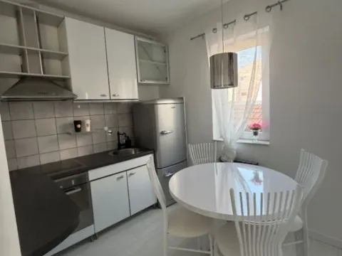 Izdavanje, dvosoban stan, 70m², Beograd, Srbija - image 5