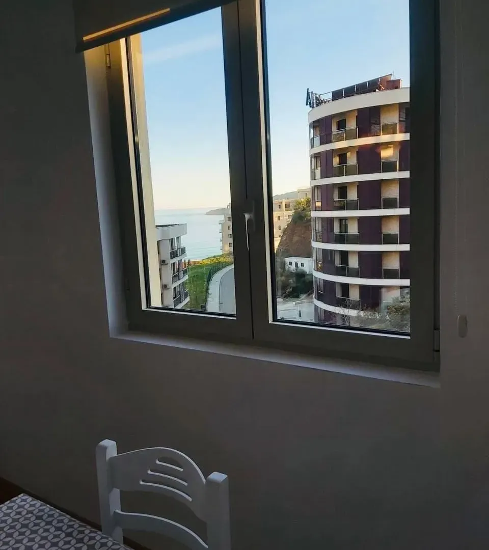 Rent, one bedroom apartment, 32m², Bečići, Budva