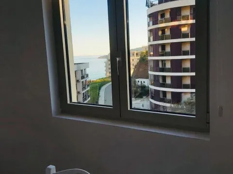 Rent, one bedroom apartment, 32m², Bečići, Budva - image 7