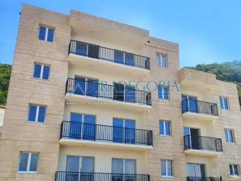 Prodaja, jednosoban stan, 55m², Petrovac, Budva
