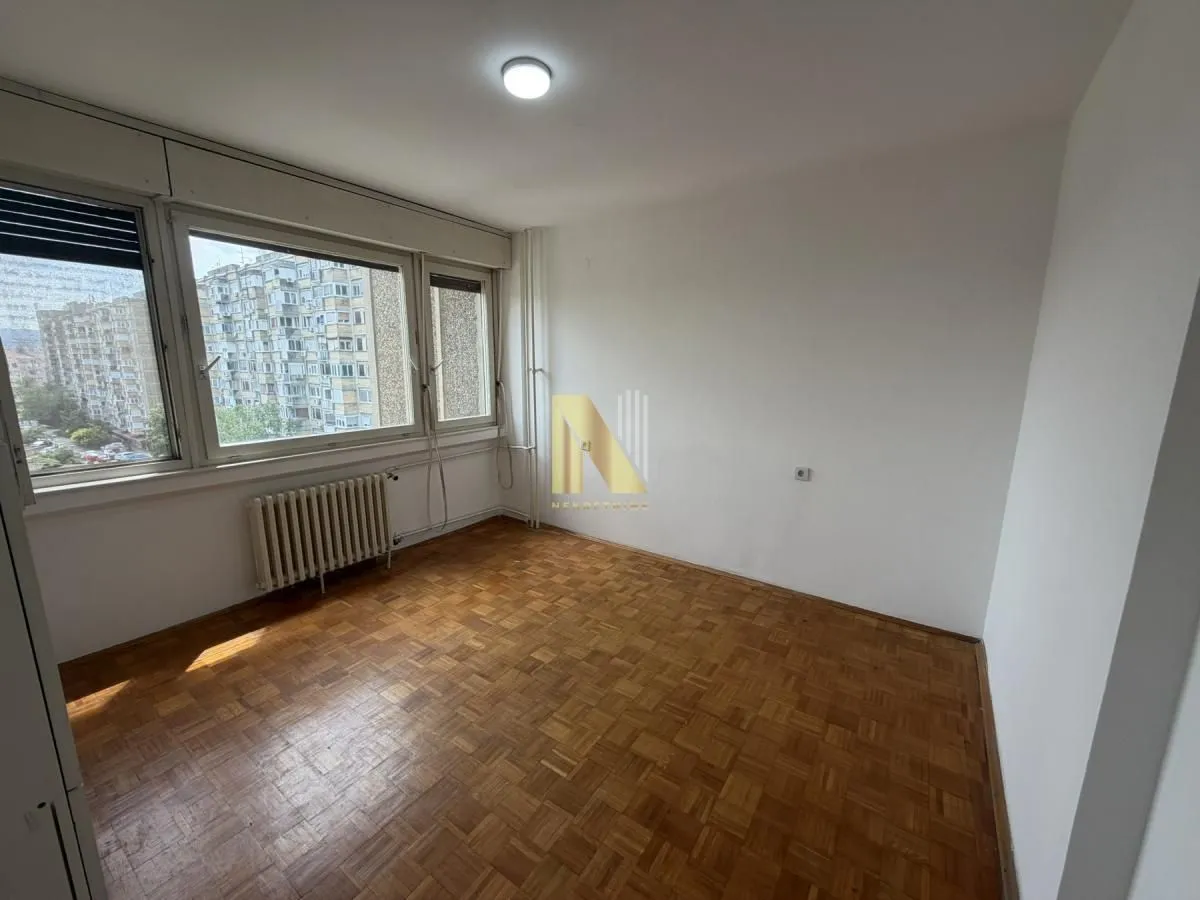 Izdavanje, četvorosoban stan, 94m², Bulevar Oslobodjenja, Novi Sad Sve Podlokacije